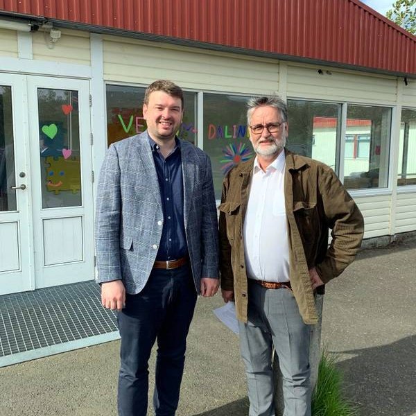 Ásmundur Einar Daðason, félags-og barnamálaráðherra og Vilmundur Gíslason, framkvæmdarstjóri félagsins. Mynd af vef Stjórnarráðsins.