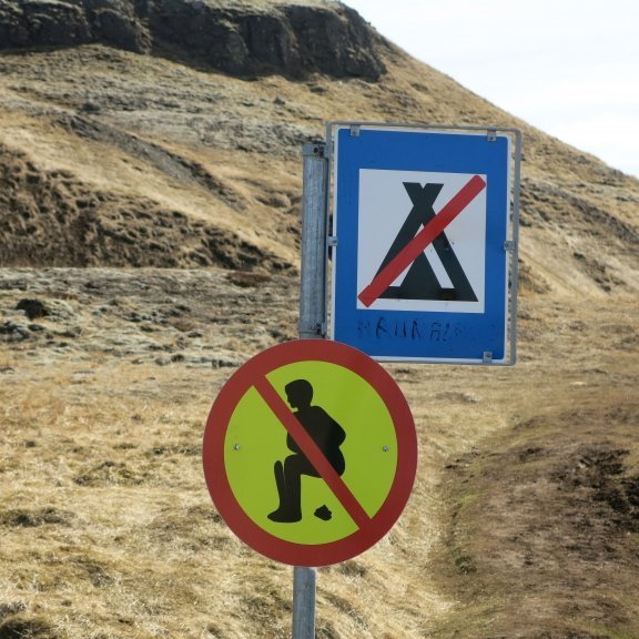 Stundum eru þó orð óþörf. Mynd: Af netinu.