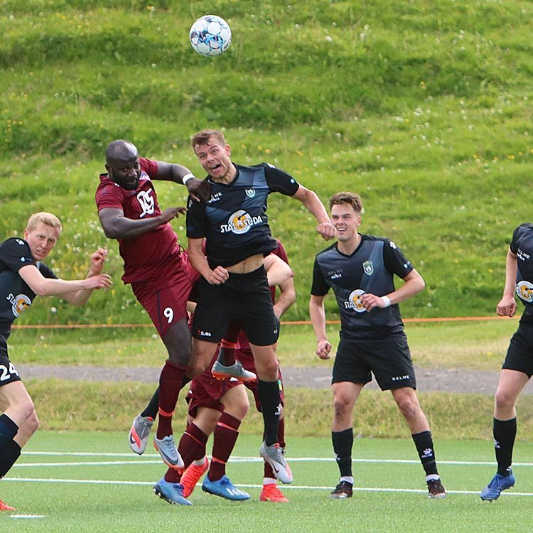 Pape í baráttunni í dag en komst lítt áleiðis gegn baráttuglöðum Garðbæingum. MYND: ÓAB