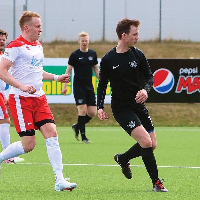 Ingvi Rafn Ingvarsson, annar frá vinstri, á fullri ferð í leik gegn Vængjum Júpiters. MYND: ÓAB