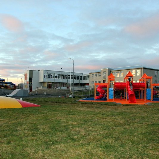 Nafn vantar á nýjan sameinaðan skóla í Húnabyggð og eru allir hvattir til að senda inn hugmyndir. Mynd: FE.