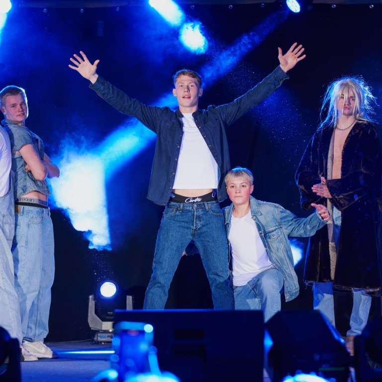 Niceguys. MYNDIR AÐSENDAR.