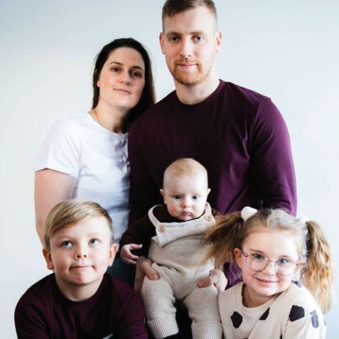 Erna Rut, Sigurður Snorri og börnin þrjú. MYND AÐSEND