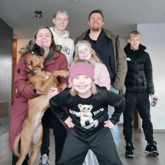 Eva María og fjölskylda á góðri stundu.