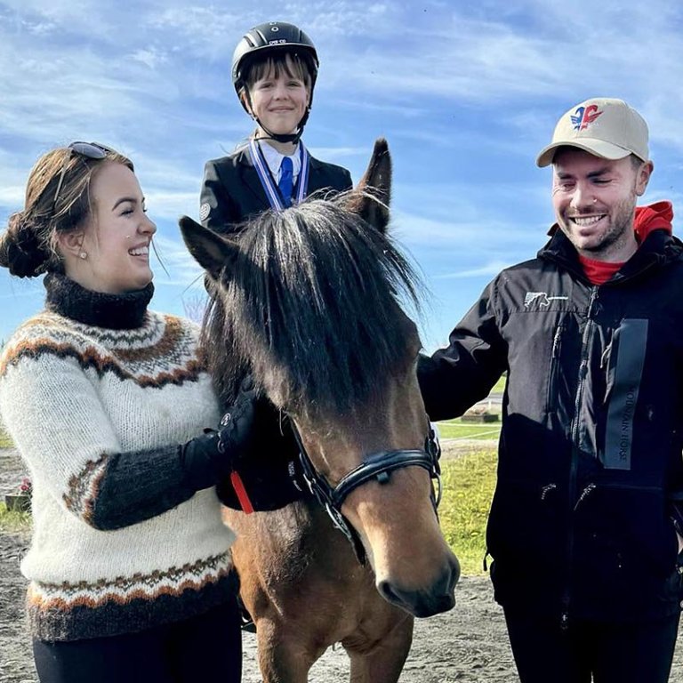 Unnur Rún, Sigrún Sunna á Myllu frá Hólum og Finnbogi Bjarnason. MYNDIR AÐSRNDAR