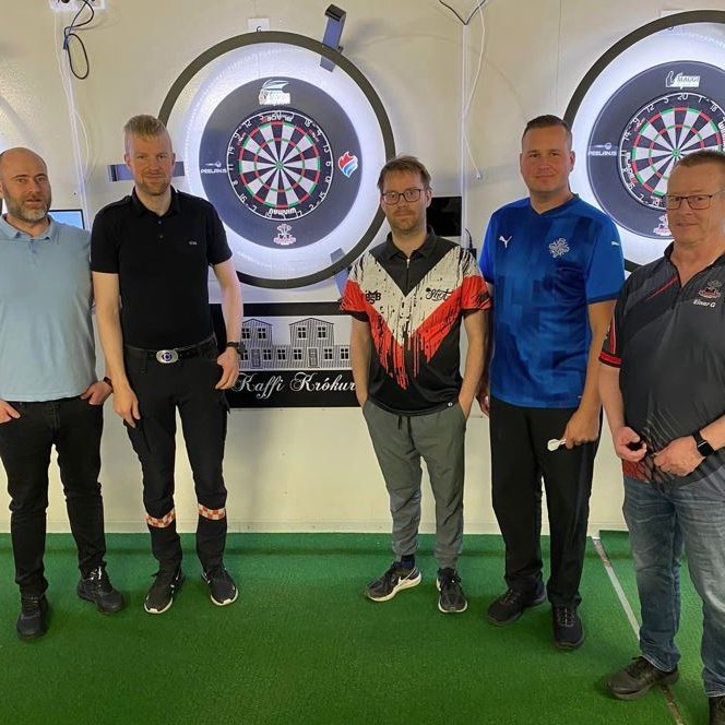 Hér má sjá strákana í A-riðlinum. Myndir teknar af Facebook-síðu Pílukastfélags Skagafjarðar