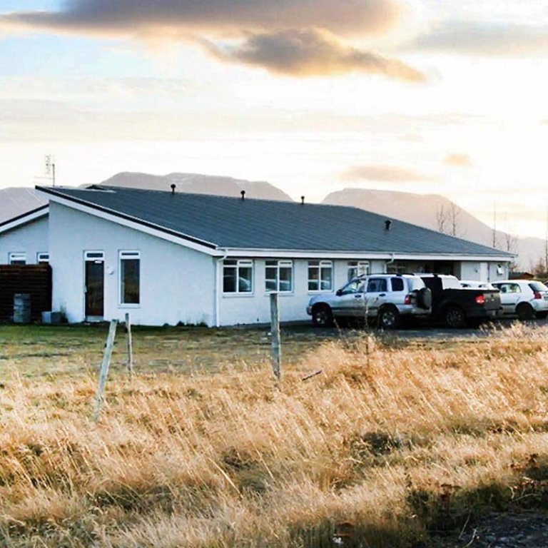 Háholt er til sölu á ný og er haft eftir sveitarstjóra að sveitarfélagið hafi fundið fyrir miklum áhuga á húsinu. MYND AF NETINU