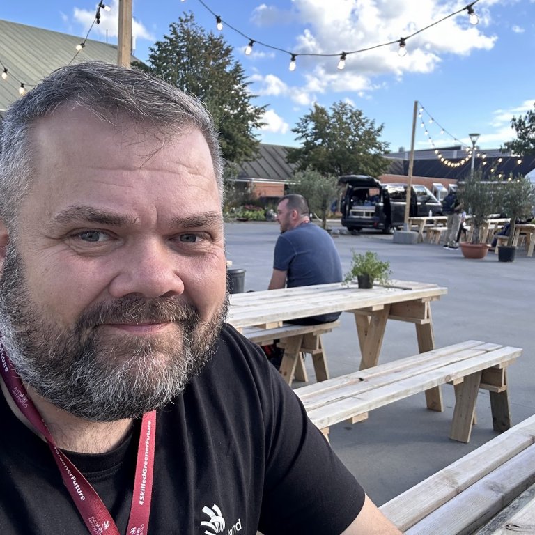 Hrannar milli tarna á EuroSkills. MYND AÐSEND