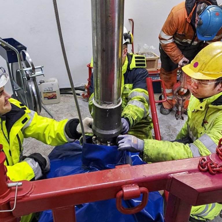 Frá borun eftir heitu vatni á Reykjum við Húnavelli. MYND AF RARIK.IS