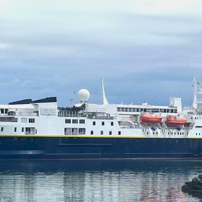 Leiðangurskipið National Geographic Explorer. MYND: EKH