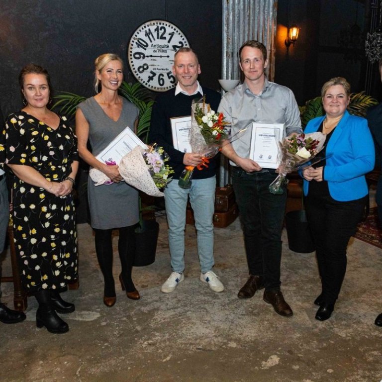 Starfsmenn Markaðsstofu Norðurlands ásamt þeim einstaklingum sem tóku við viðurkenningum. Myndir teknar af heimasíðu northiceland.is