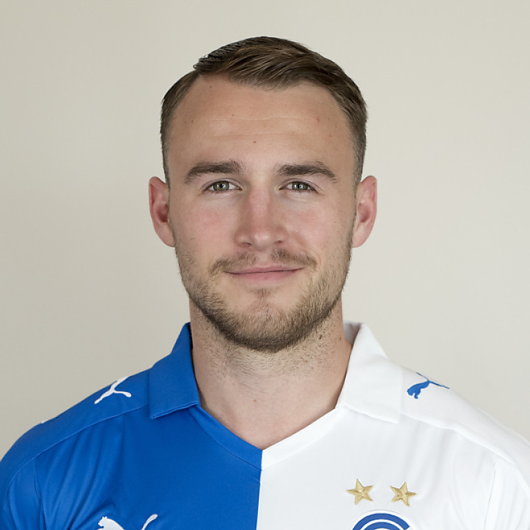 Það hafa nokkrir dropar runnið til sjávar síðan Rúnar Már var 15 ára að spila með meistaraflokki Tindastóls. Nú er kappinn 28 ára og ansi sjóaður í boltasparkinu. MYND AF NETINU