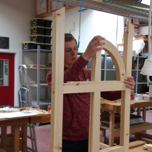 Í keppninni þurfa smíðakeppendur að útbúa glugga sem krefst mikillar færni smiðsins. Mynd: Atli Már