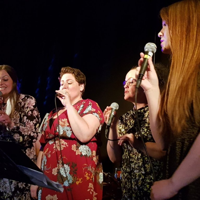 Söngdífur kvöldsins, Sigurlaug Vordís, Hrafnhildur Ýr, Valgerður og Ása Svanhildur. Myndir og myndband: PF.