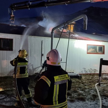 Myndir frá vettvangi brunans við Skriðuland