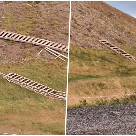 Stórskemmdur stiginn eftir óveðrið.MYND DÓRA SIGURÐARDÓTTIR