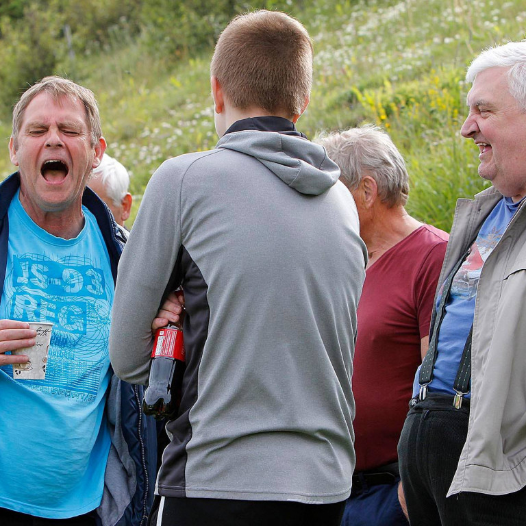 Guðbrandur Guðbrandsson og Brynjar Rafnsson eldhressir á leik með Stólunum um síðustu helgi. Vonandi fá þessir eðal stuðningsmenn ástæðu til að kætast í lok sumars. MYND: ÓAB