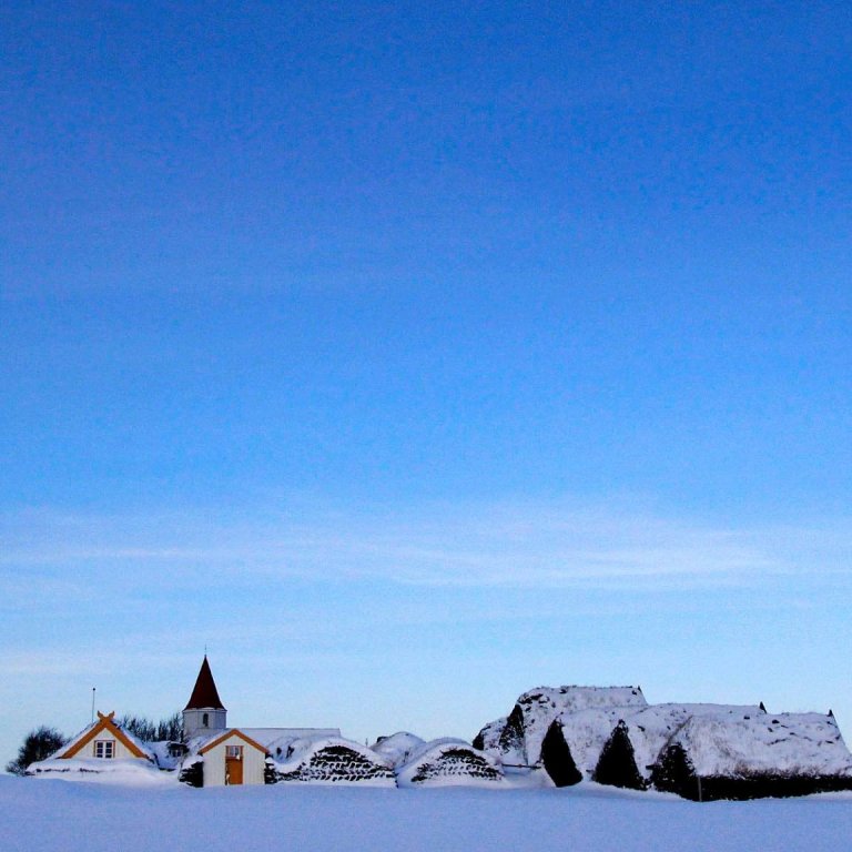 Gamli bærinn í Glaumbæ jólalegur í snjónum.MYND.ÓAB
