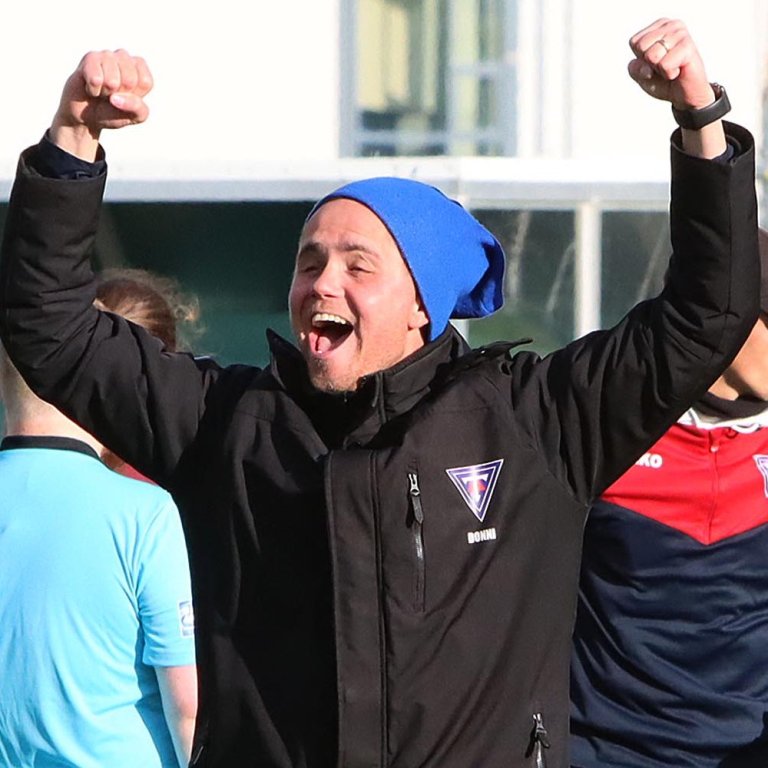 Donni kampakátur að loknum sigurleik í sumar. MYND: ÓAB