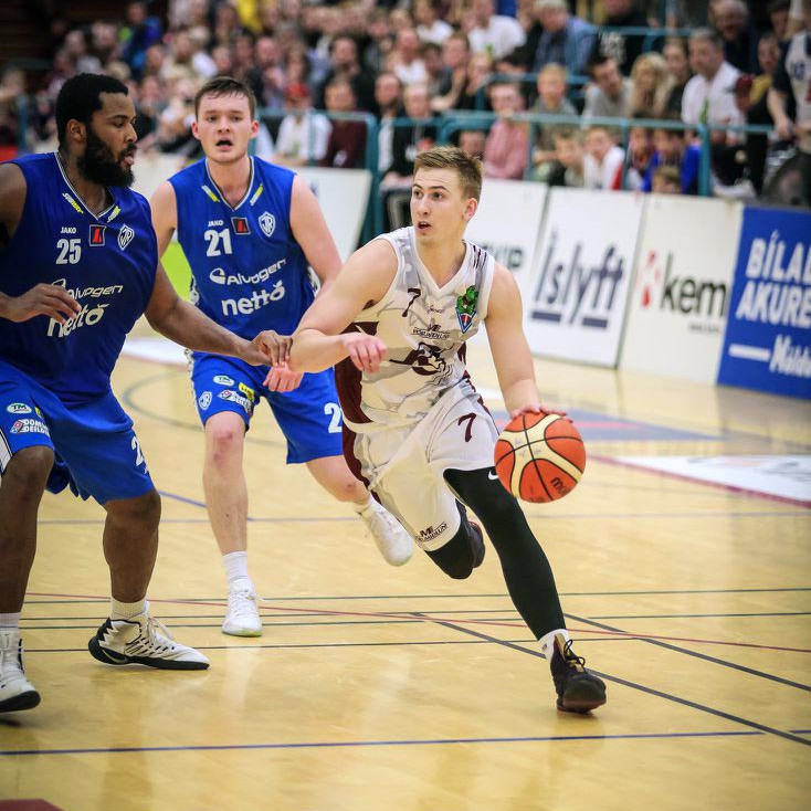 Pétur í leik með Stólunum gegn ÍR í vor.  MYND: HJALTI ÁRNA