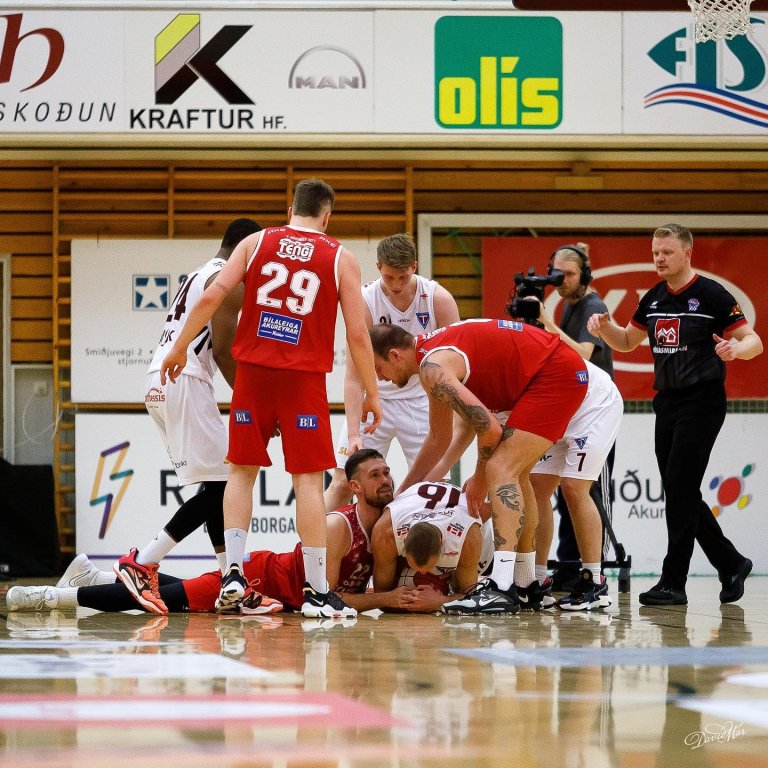 Baráttan við Hauka heldur væntanlega áfram í kvöld. MYND: DAVÍÐ MÁR