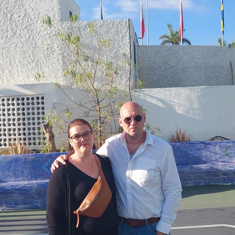 Þyrey og Dagur í útlöndum. MYND AÐSEND