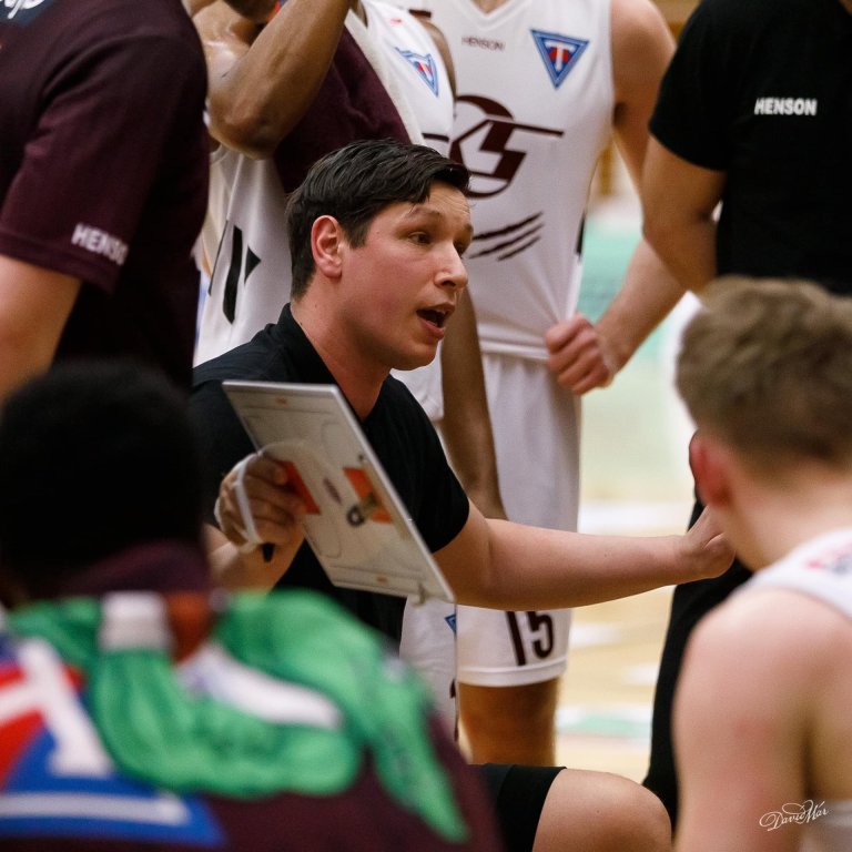 Pavel flytur söfnuði sínum fagnaðarerindið. MYND: DAVÍÐ MÁR