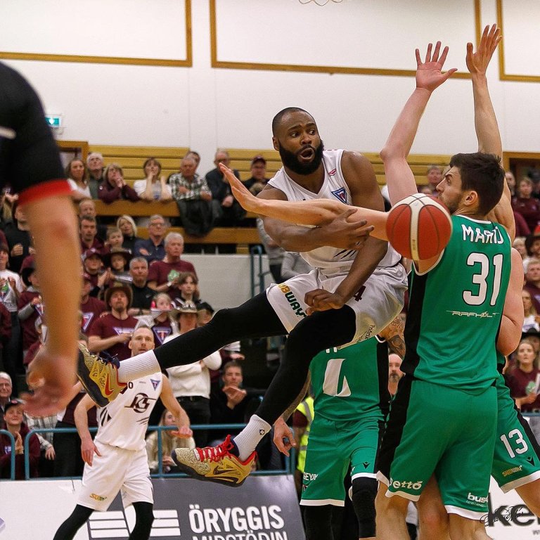 Keyshawn átti enn einn stjörnuleikinn í kvöld – eins og allt lið Tindastóls.  MYNDIR: ANDRI ÞÓR FYRIR DAVIDMAR.NET