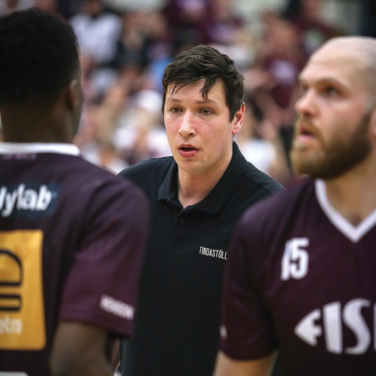 Pavel Ermolinski. Stuðningsmenn Tindastóls voru ekki lengi að taka Pavel upp á arma sína og nú á hann stað í hjörtum þeirra að eilífu.   
MYNDIR: ANDRI / DAVÍÐ MÁR / HJALTI ÁRNA / KKD. TINDASTÓLS