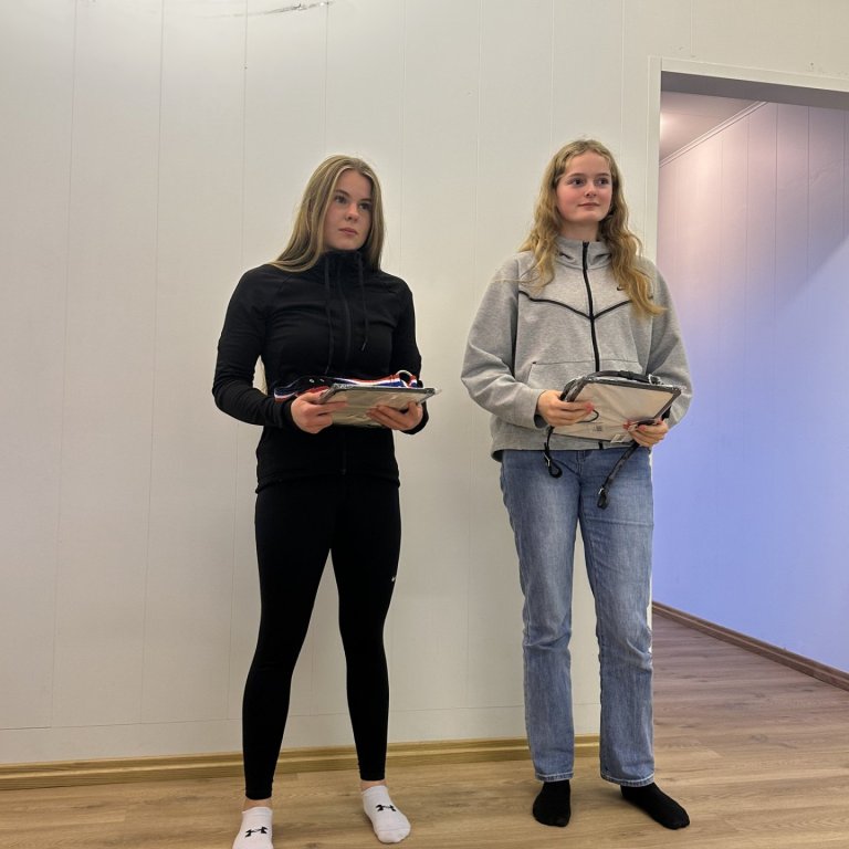 Fjóla Indíana sem var tilnefnd og Súsanna Guðlaug knapi ársins í unglingaflokki. MYND. FACEBOOKSÍÐA SKAGFIRÐINGS