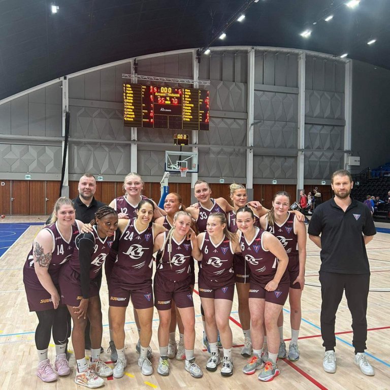 Glæsilegur sigur hjá Stólastúlkum og verður gaman að fylgjast með þeim í vetur. Mynd tekin af Facebook-síðu KKd. Tindastóls.