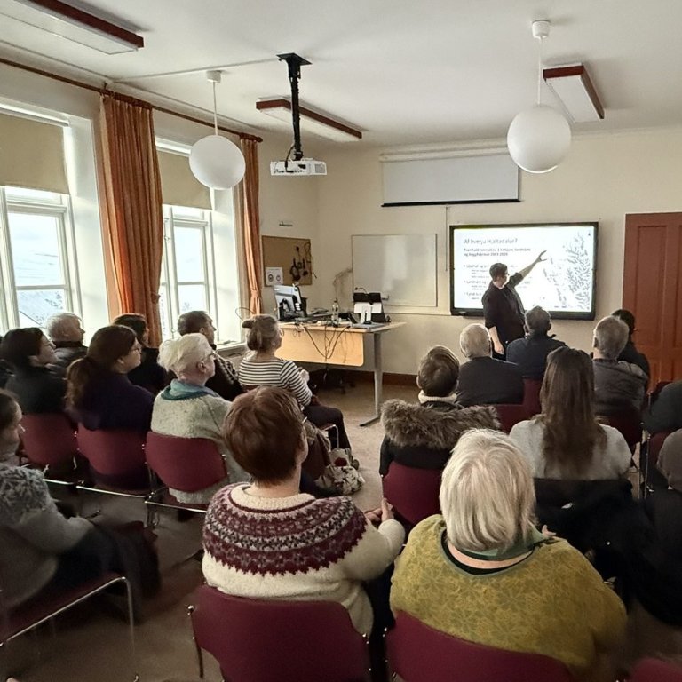 Mynd af fyrirlestrinum. Mynd tekin af Facebook-síðu Háskólans á Hólum.