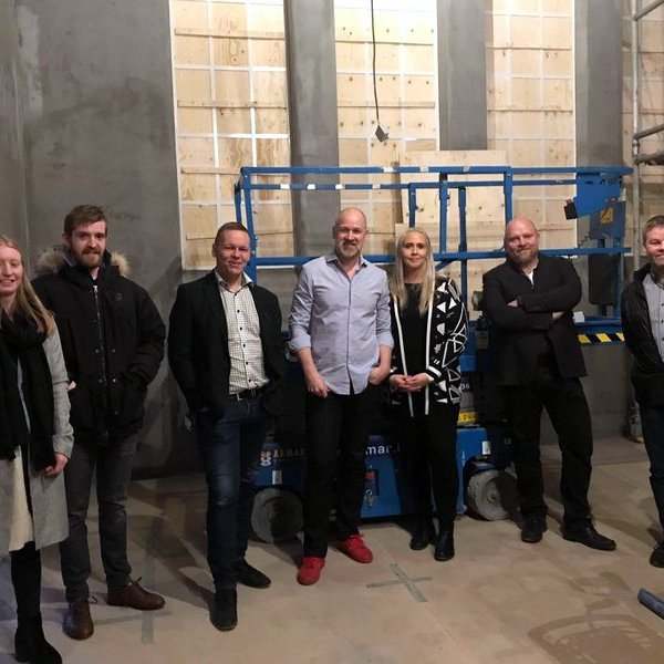 Sveitarstjórn í húsakynnum sýndarveruleikasýningarinnar en þar fór fram kynning á fyrirhugaðri starfsemi 1238 – The Battle of Iceland . Aðsendar myndir.