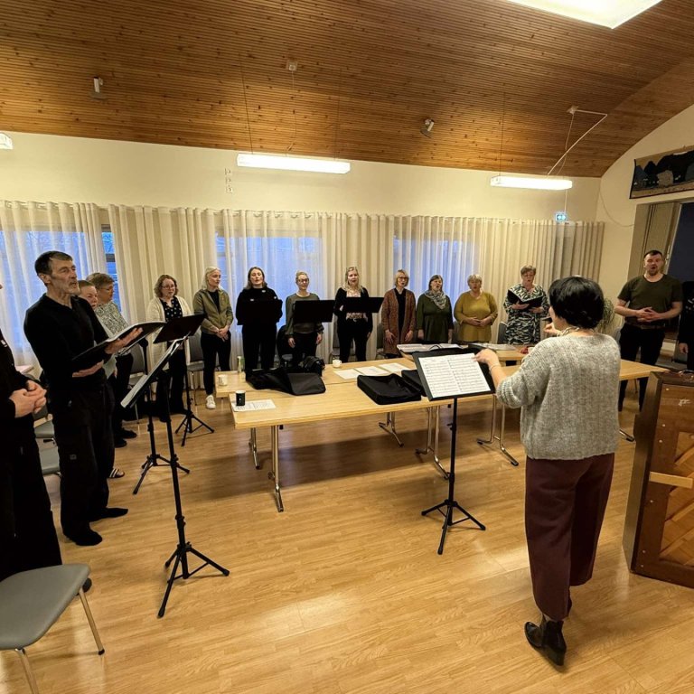 Blaðamaður leit á æfingu hjá kórnum í sl.viku. MYND gg