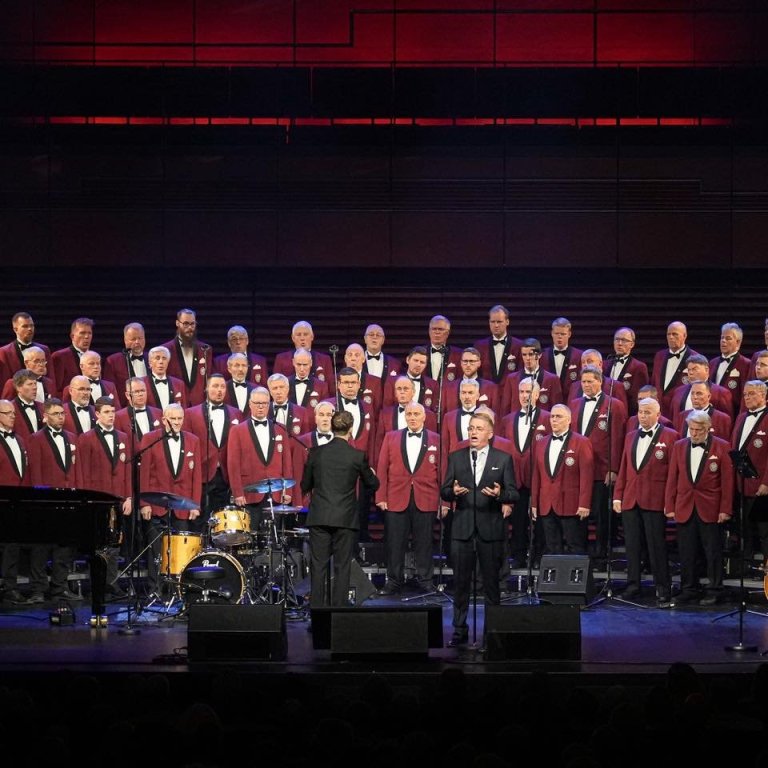 Hér má sjá Guðmund á Hóli syngja í Hörpu í haust. MYND MUMMI LÚ