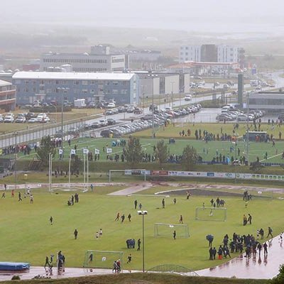 Það var ansi blautt um helgina en strákarnir og fylgisveinar þeirra létu það ekki á sig fá. MYNDIR: ÓAB