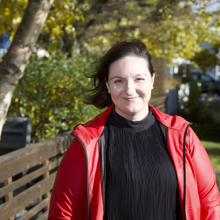 María við gamla rólóvöllinn á Sauðárkróki. MYND GG