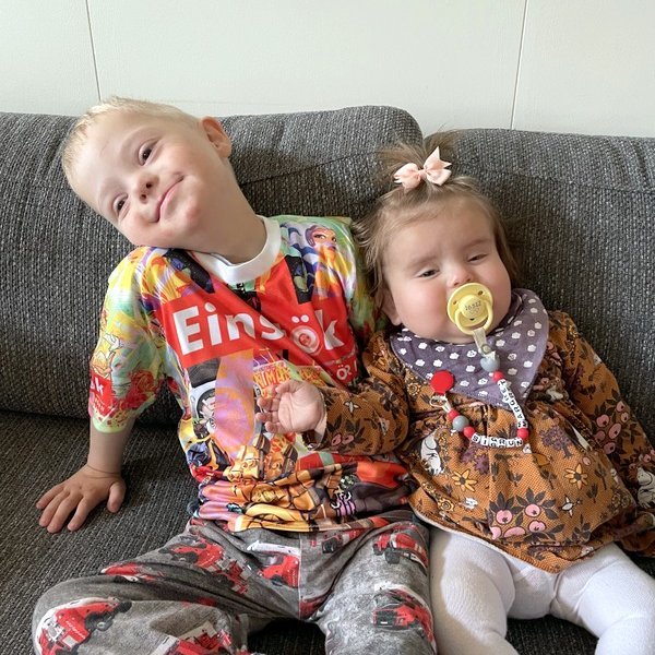 Frændsystkinin Jökull Máni Nökkvason og Sigrún Margrét Einarsdóttir. Aðsend mynd.