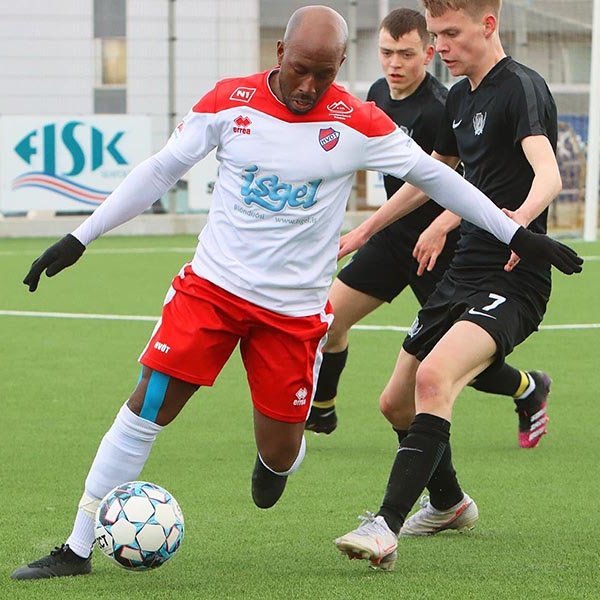 Akil De Freitas var á skotskónum í dag. Hér er hann í sigurleik gegn toppliði Vængja Júpiters fyrr í sumar, áður en Kormákur/Hvöt fékk nýju búningana. MYND: ÓAB