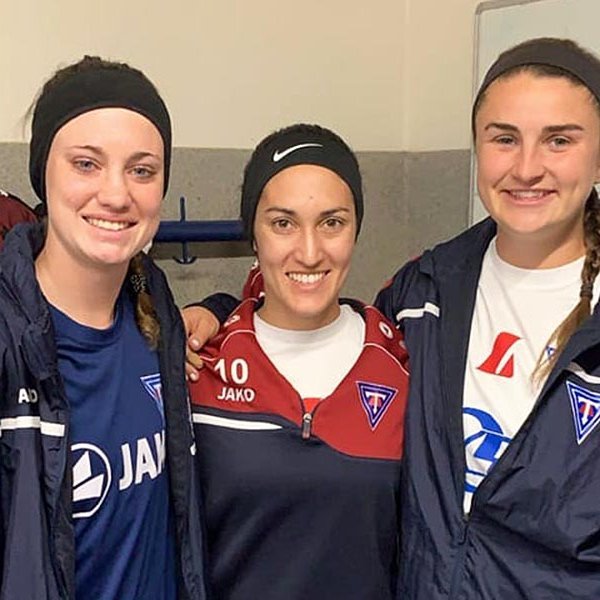 Erlendir leikmenn Tindastóls; Amber, Jackie og Mur, komu allar við sögu í gær. Amber í markinu og Jackie og Mur gerðu mörk. MYND: JÓNSI