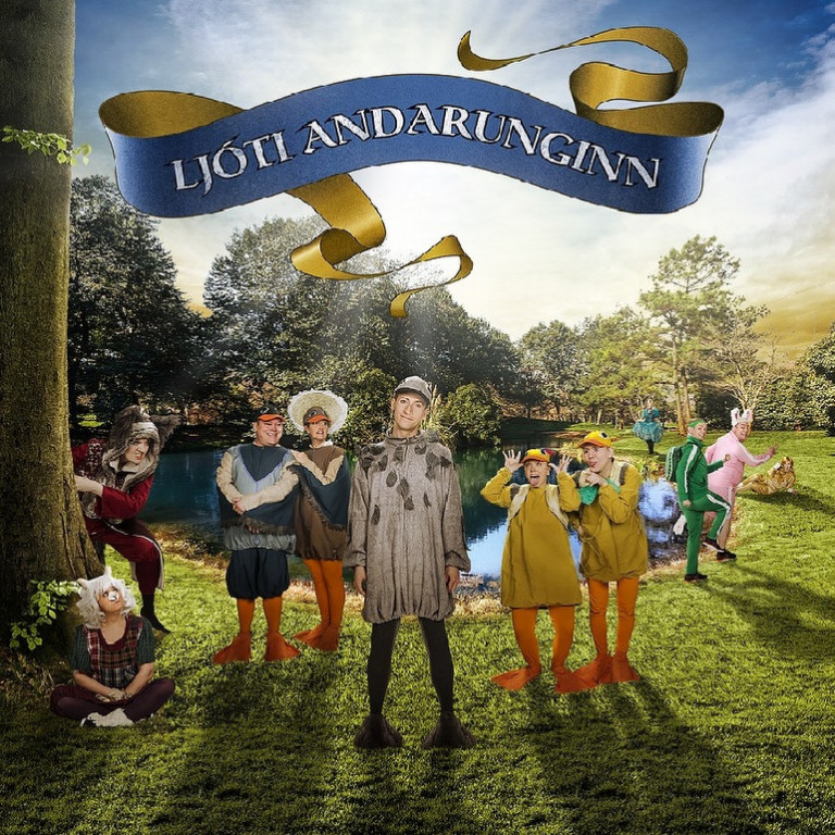 Ljóti andarunginn á Sauðárkróki og Blönduósi