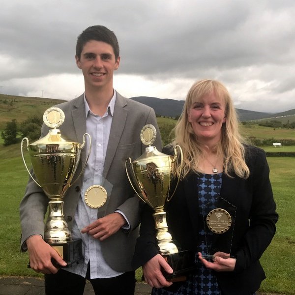 Arnar Geir Hjartarson og Árný Lilja Árnadóttir klúbbmeistarar GSS. Mynd:KBH.