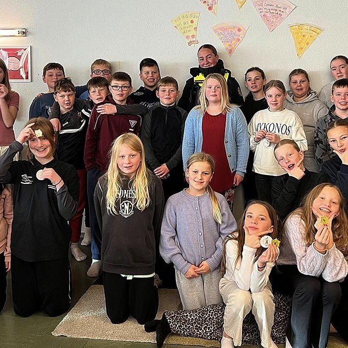 Lögreglan í heimsókn í Árskóla. MYND: LNV