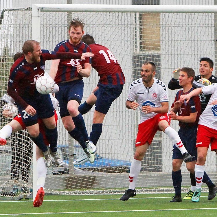 Það verður barist til þrautar í 2. deildinni á laugardaginn. MYND: ÓAB