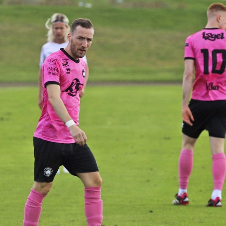 Þrennu-Benni reimaði á sig skotskóna í gær. MYND AF SÍÐU KORMÁKS/HVATAR