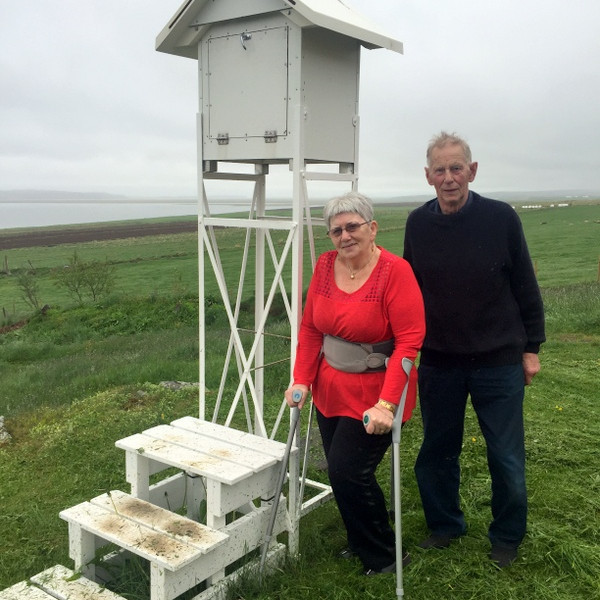 Sigrún Aadnegard og Viðar Ágústsson taka veðrið í síðasta sinn. Mynd: Lee Ann Maginnis.