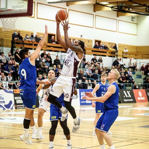 Javon Anthony Bess var atkvæðamestur Tindastólsmanna í kvöld er hann skoraði 20 stig. Mynd: Hjalti Árna.