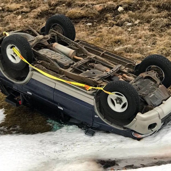 Það varð ansi hált íhlákunni sem myndaðist um helgina og fengu margir að reyna. Mynd: KSE.