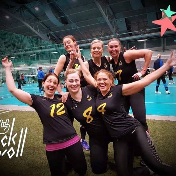 Sigurreifar Birnur. Á myndina vantar Gerði Rósu Sigurðardóttir sem spilaði í úrslitaleiknum vegna meiðsla komu upp í hópnum. Myndir af FB síðu Kormáks.