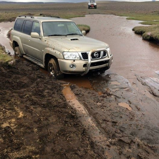 Bíll ferðalanganna. Mynd: Facebooksíða Björgunarfélagsins Blöndu.
